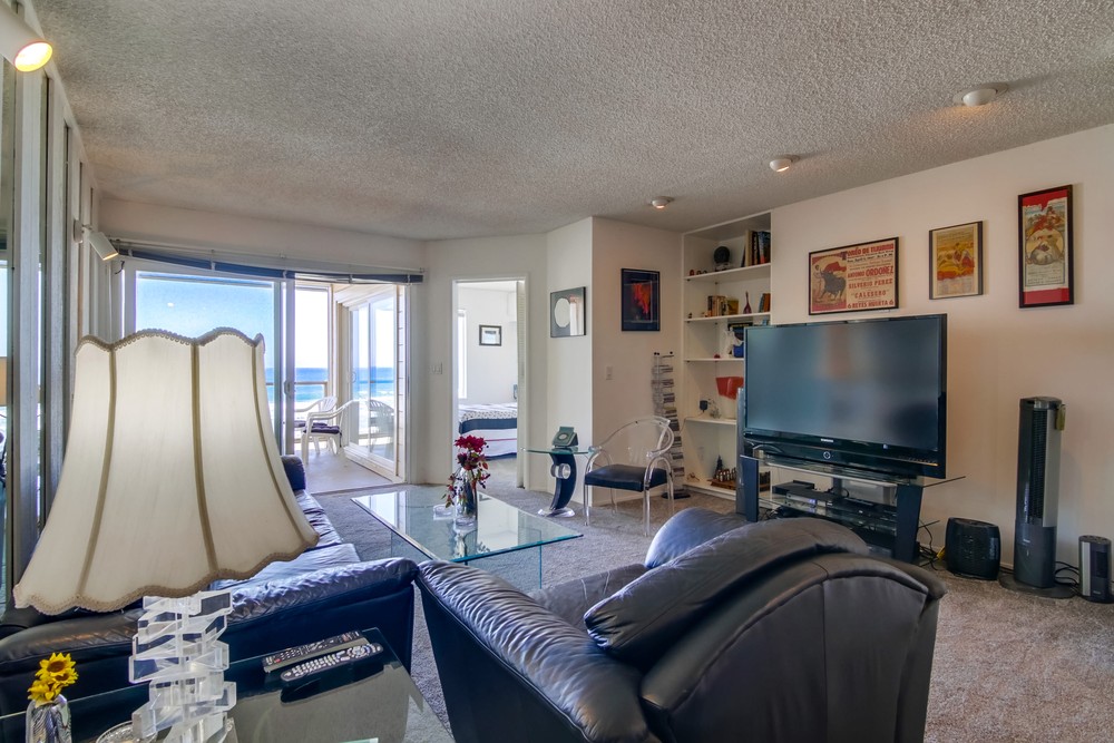 Virtual tour photo 10 of 40 for 3755 Ocean Front Walk UNIT 15