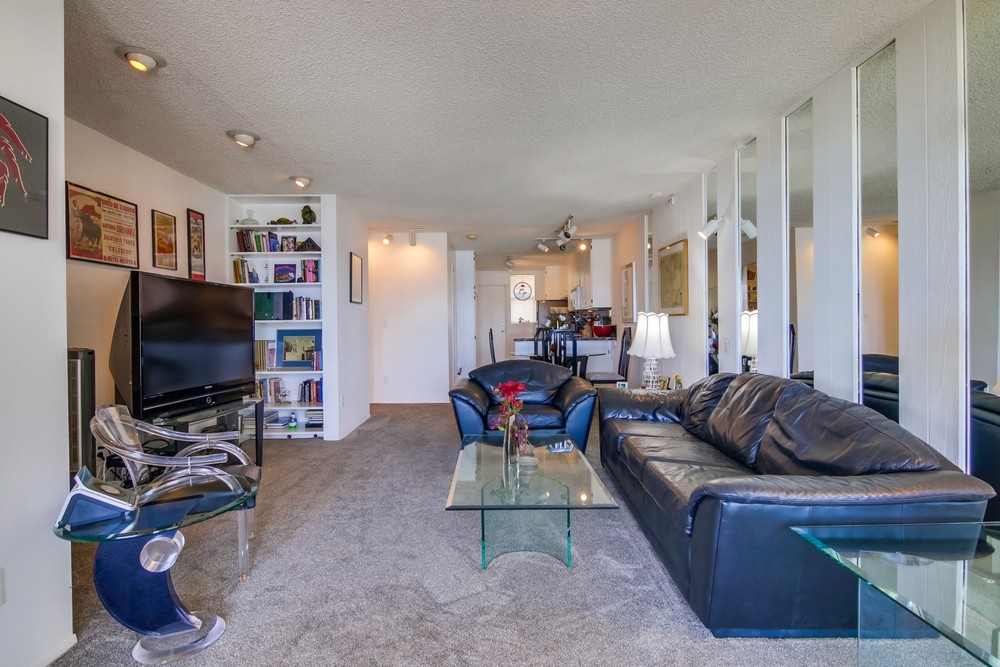 Virtual tour photo 12 of 40 for 3755 Ocean Front Walk UNIT 15
