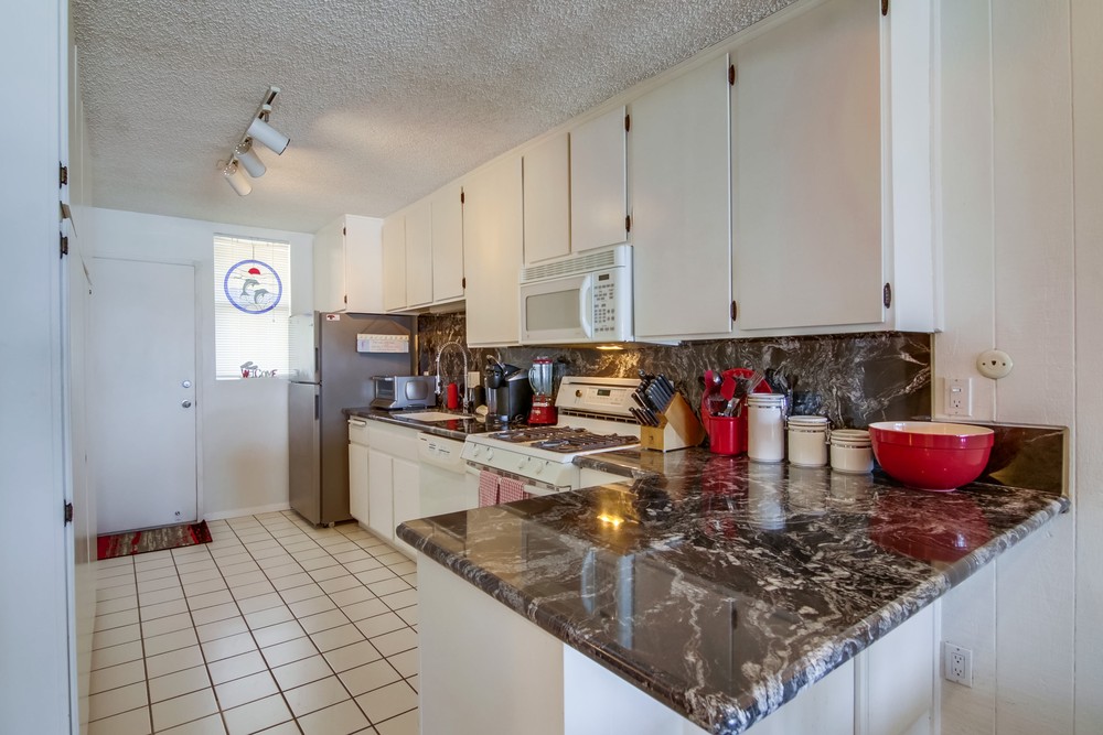 Virtual tour photo 15 of 40 for 3755 Ocean Front Walk UNIT 15