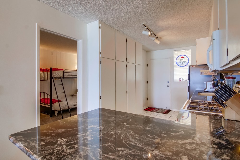Virtual tour photo 16 of 40 for 3755 Ocean Front Walk UNIT 15