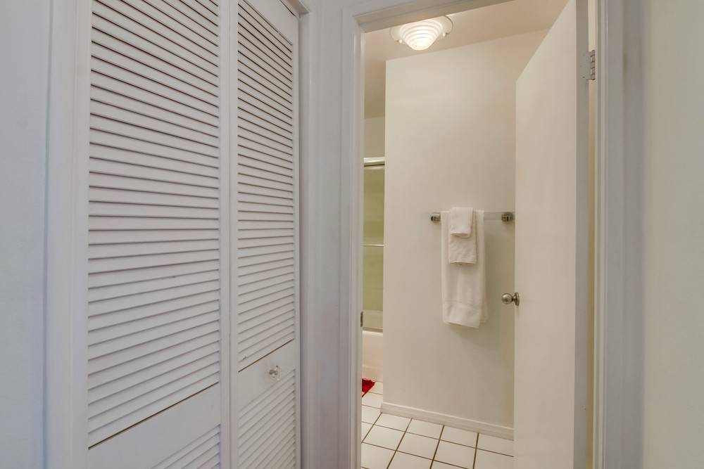 Virtual tour photo 20 of 40 for 3755 Ocean Front Walk UNIT 15
