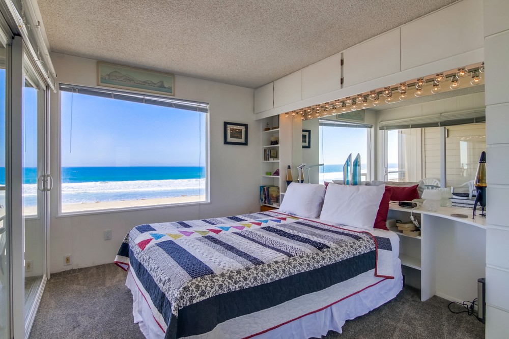 Virtual tour photo 25 of 40 for 3755 Ocean Front Walk UNIT 15