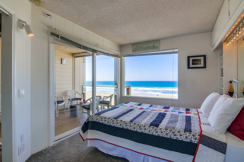 Virtual tour photo 26 of 40 for 3755 Ocean Front Walk UNIT 15