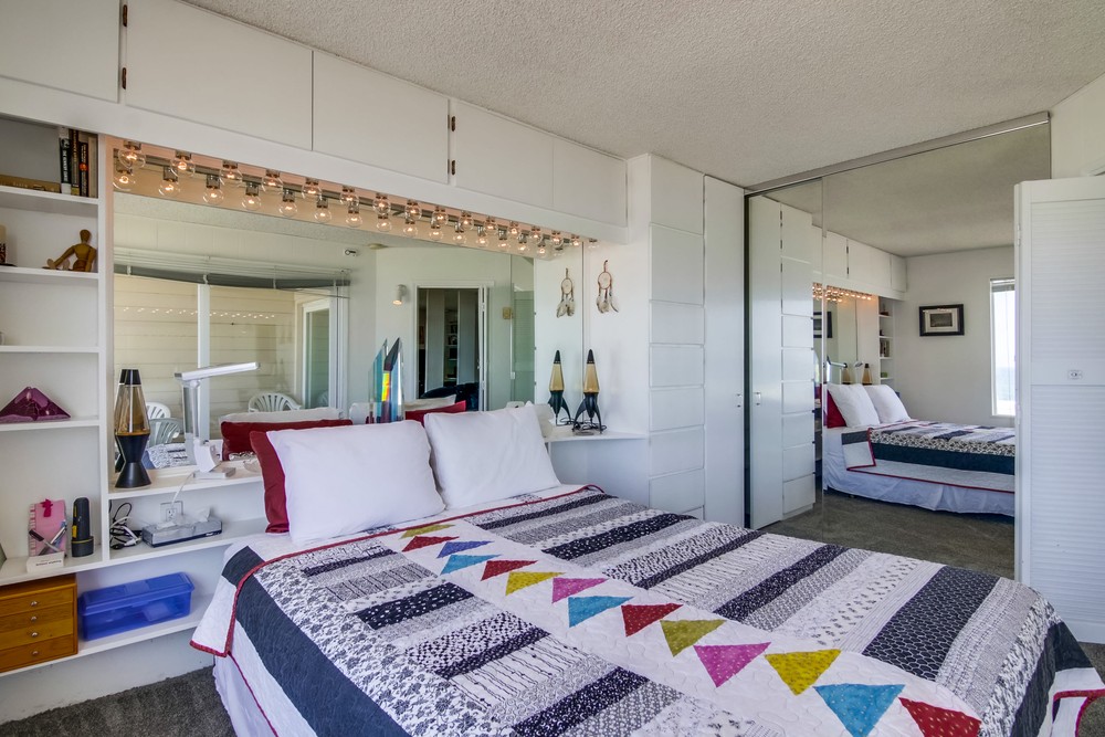 Virtual tour photo 27 of 40 for 3755 Ocean Front Walk UNIT 15