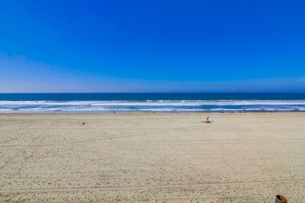 Virtual tour photo 36 of 40 for 3755 Ocean Front Walk UNIT 15