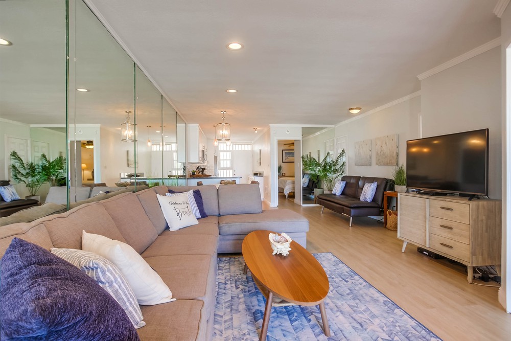 Virtual tour photo 10 of 37 for 3755 Ocean Front Walk UNIT 6