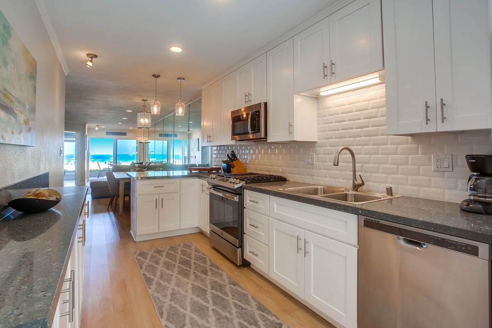 Virtual tour photo 13 of 37 for 3755 Ocean Front Walk UNIT 6