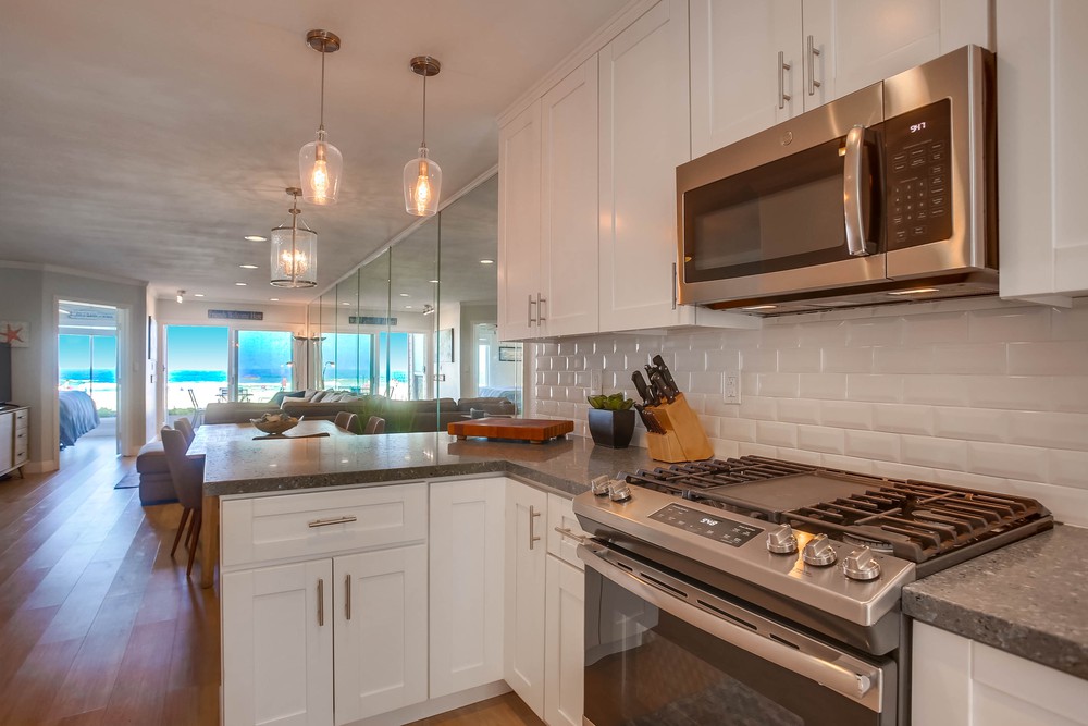 Virtual tour photo 15 of 37 for 3755 Ocean Front Walk UNIT 6