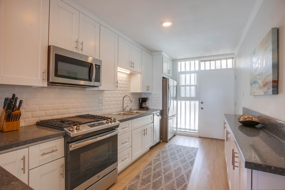 Virtual tour photo 16 of 37 for 3755 Ocean Front Walk UNIT 6