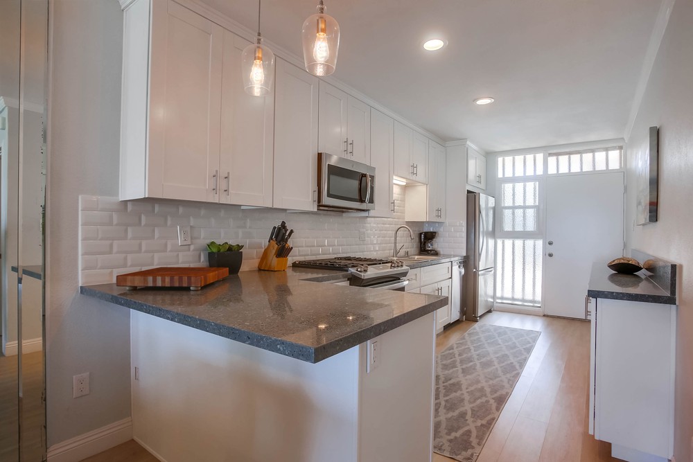 Virtual tour photo 17 of 37 for 3755 Ocean Front Walk UNIT 6