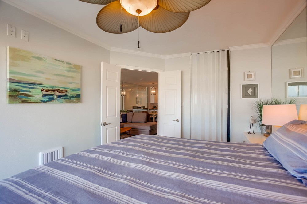 Virtual tour photo 21 of 37 for 3755 Ocean Front Walk UNIT 6