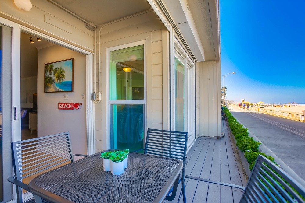 Virtual tour photo 27 of 37 for 3755 Ocean Front Walk UNIT 6