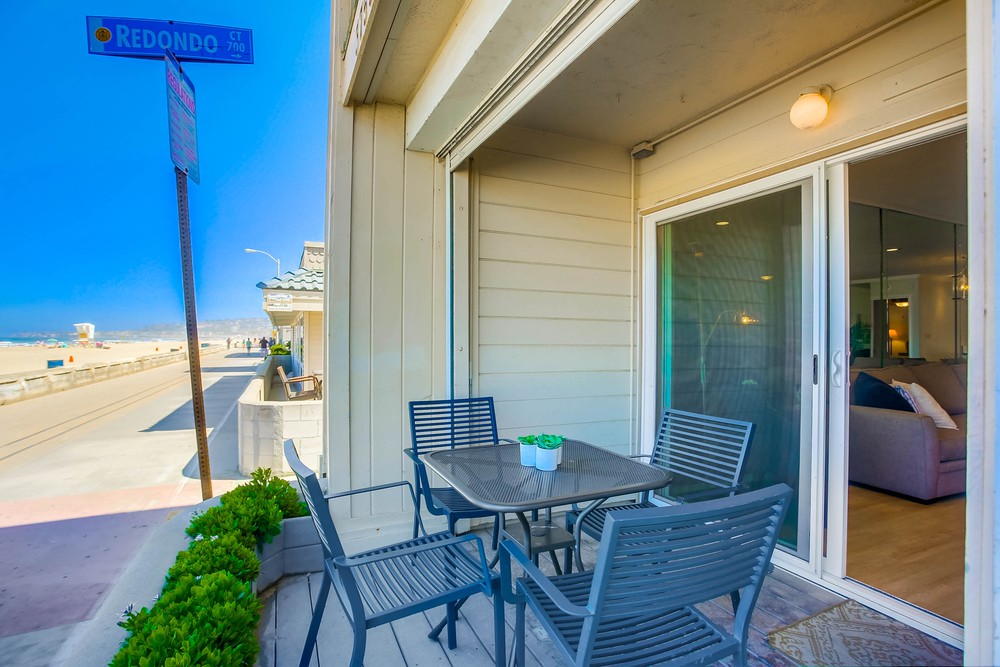 Virtual tour photo 30 of 37 for 3755 Ocean Front Walk UNIT 6
