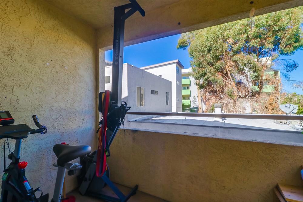 Virtual tour photo 25 of 27 for 3759 Florida St