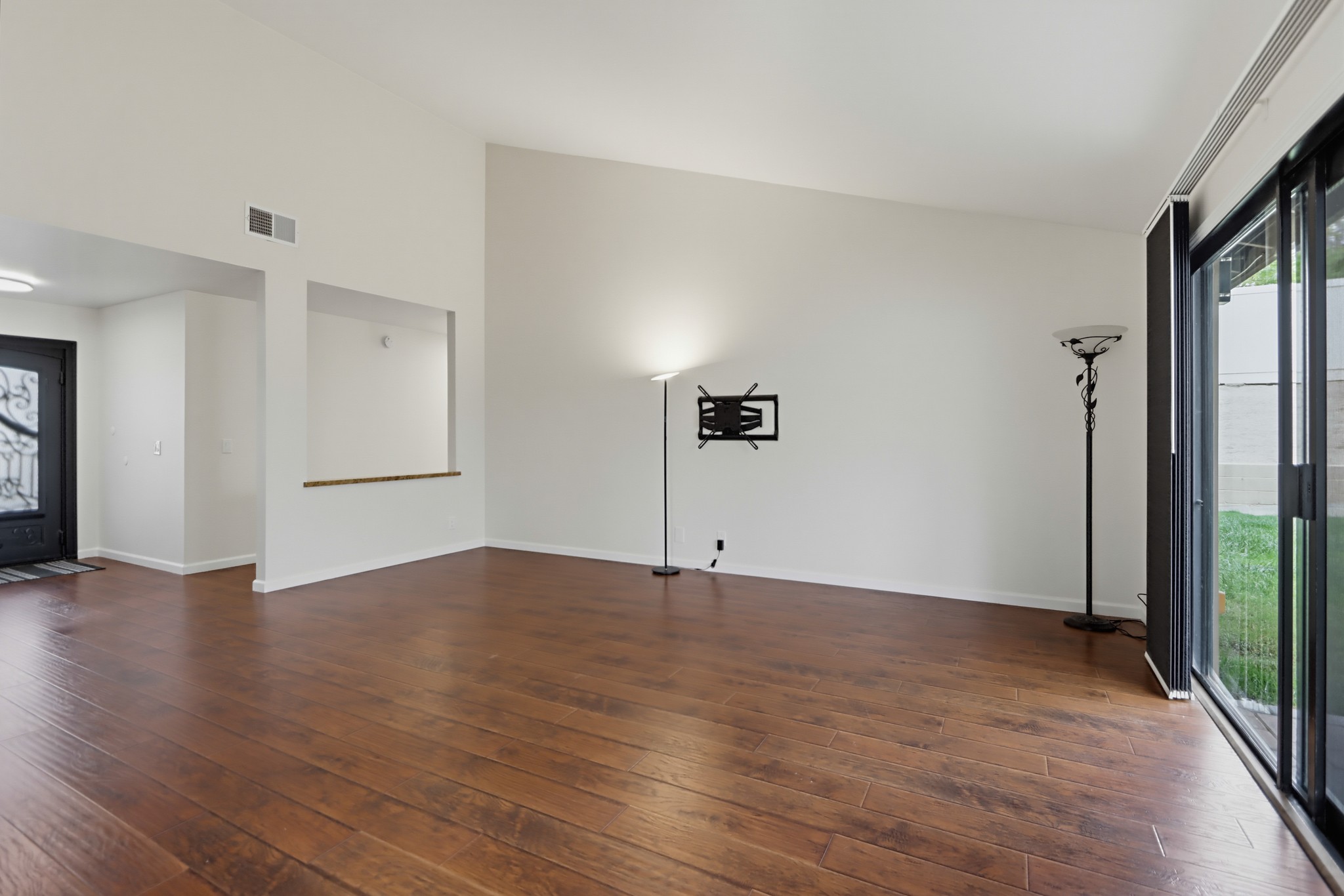 Virtual tour photo 7 of 59 for 376 Camino Elevado