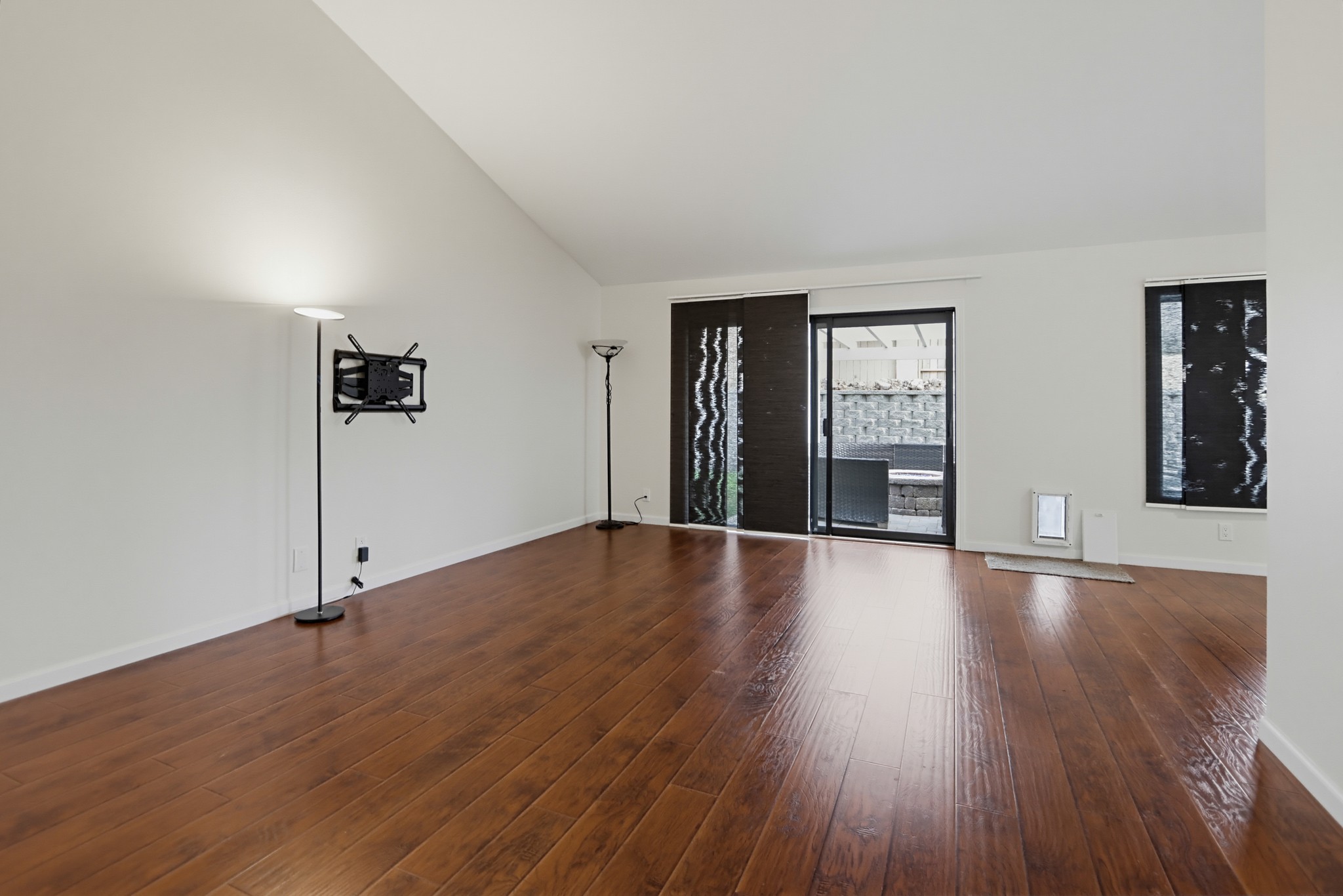 Virtual tour photo 8 of 59 for 376 Camino Elevado