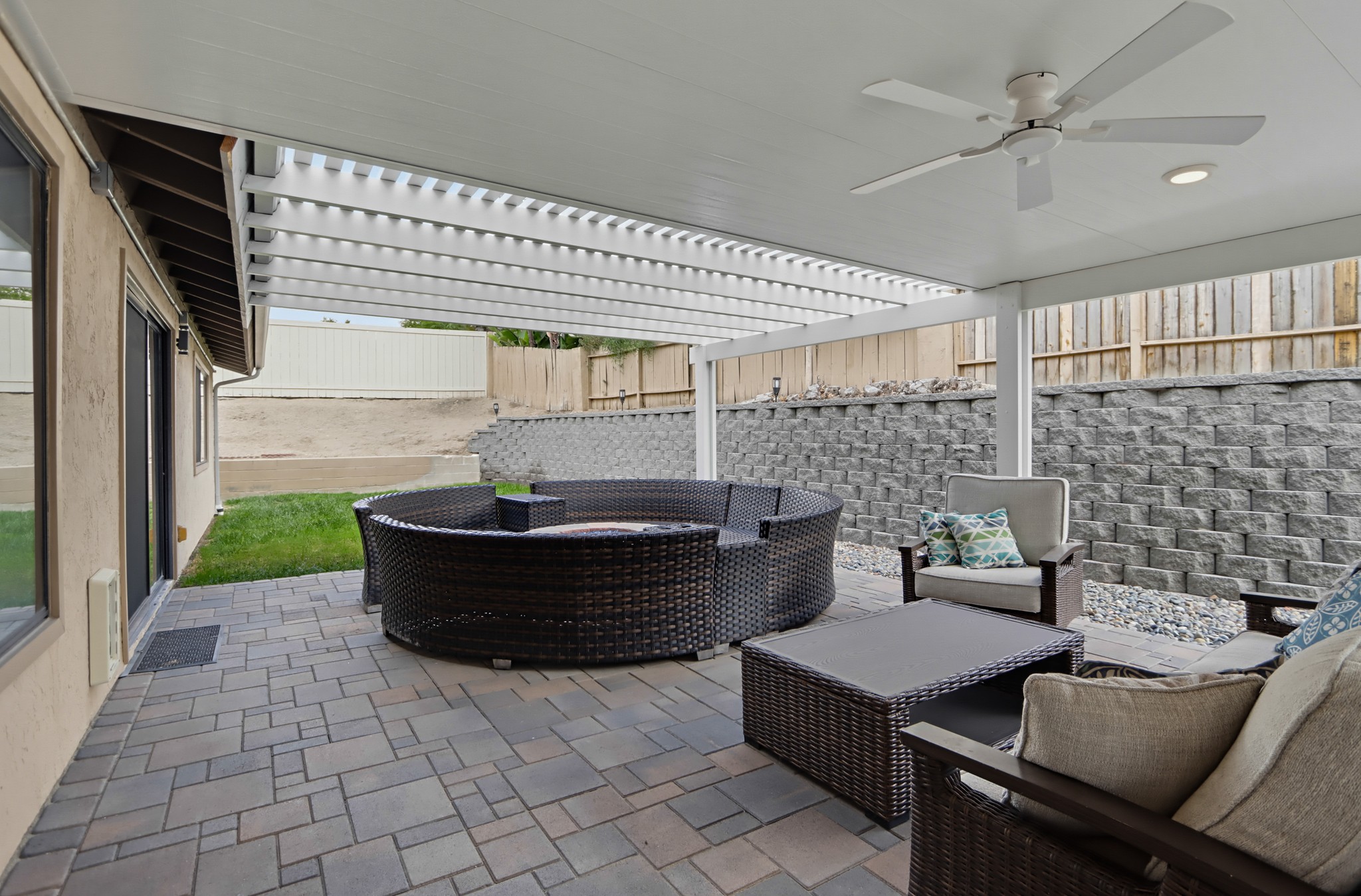 Virtual tour photo 40 of 59 for 376 Camino Elevado