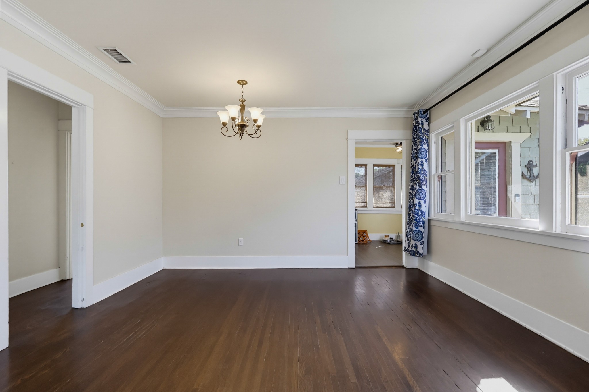 Virtual tour photo 12 of 43 for 376 Orizaba Ave