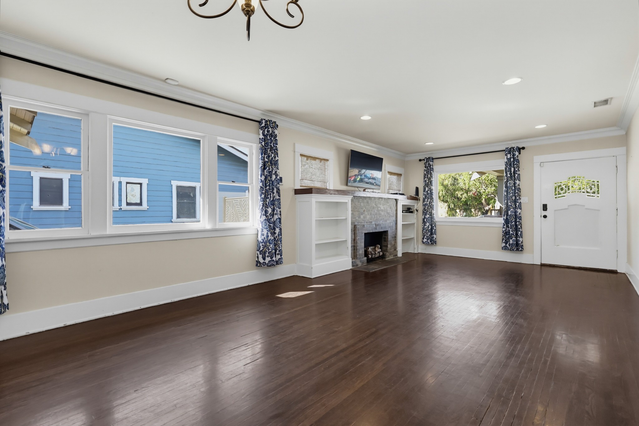 Virtual tour photo 14 of 43 for 376 Orizaba Ave