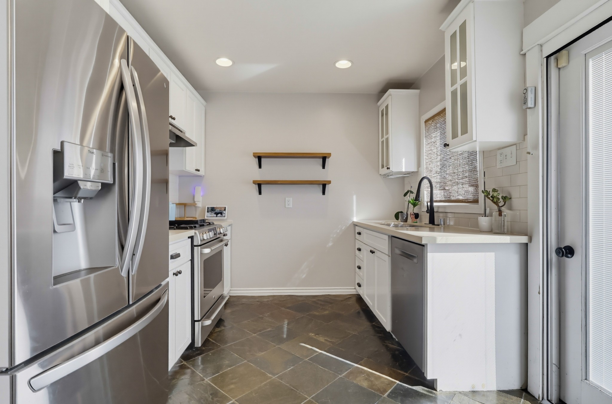 Virtual tour photo 17 of 43 for 376 Orizaba Ave