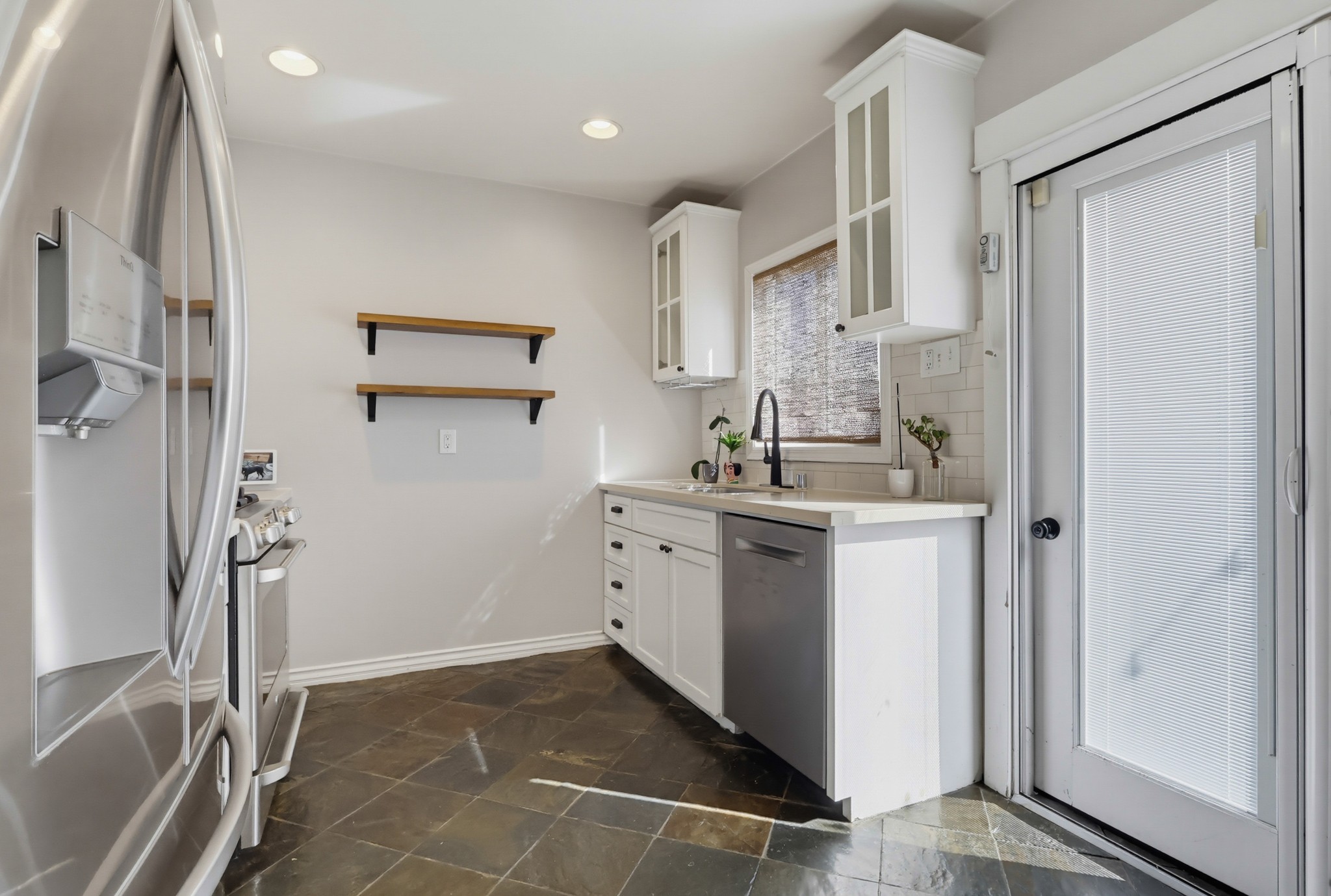 Virtual tour photo 18 of 43 for 376 Orizaba Ave