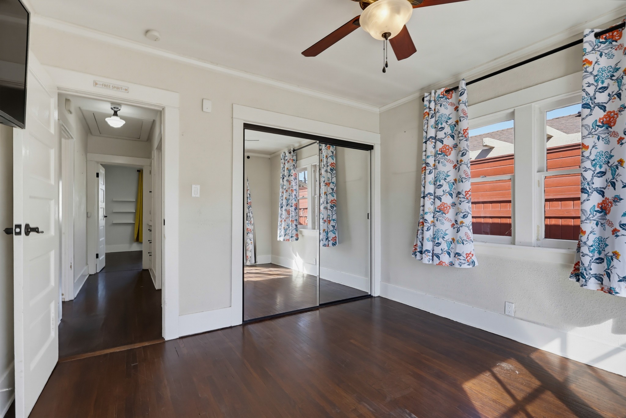 Virtual tour photo 32 of 43 for 376 Orizaba Ave