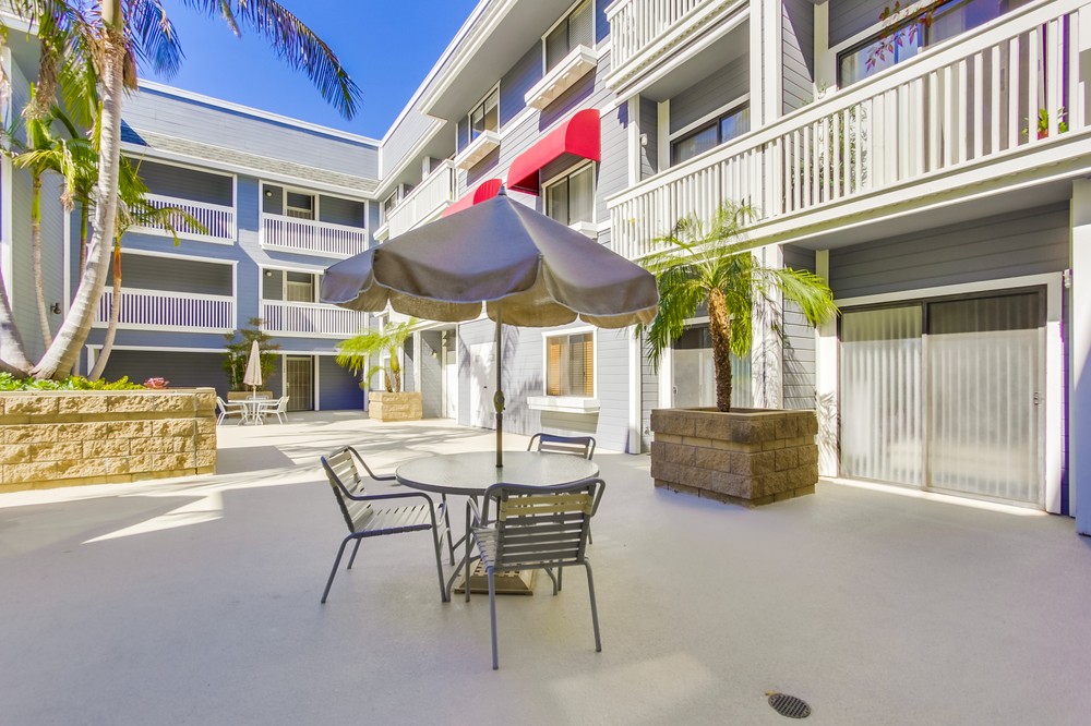 Virtual tour photo 5 of 34 for 3760 Florida Street #305