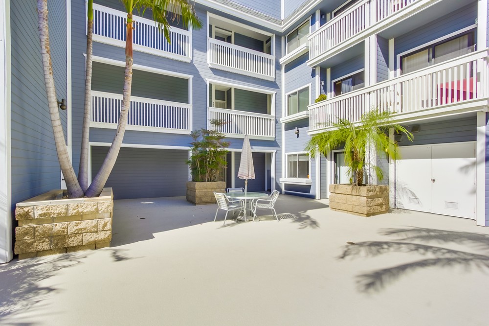 Virtual tour photo 6 of 34 for 3760 Florida Street #305