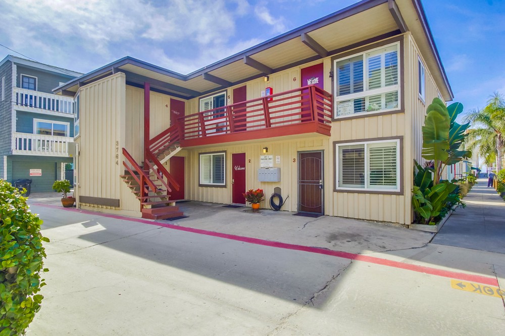 Virtual tour photo 1 of 27 for 3764 Bayside Ln #3