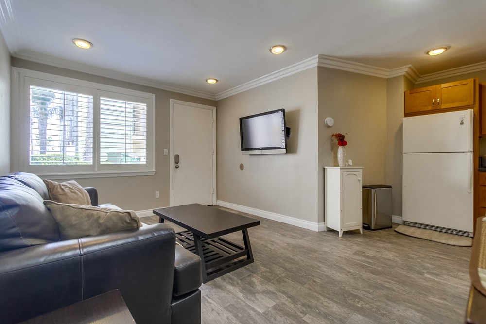 Virtual tour photo 10 of 27 for 3764 Bayside Ln #3
