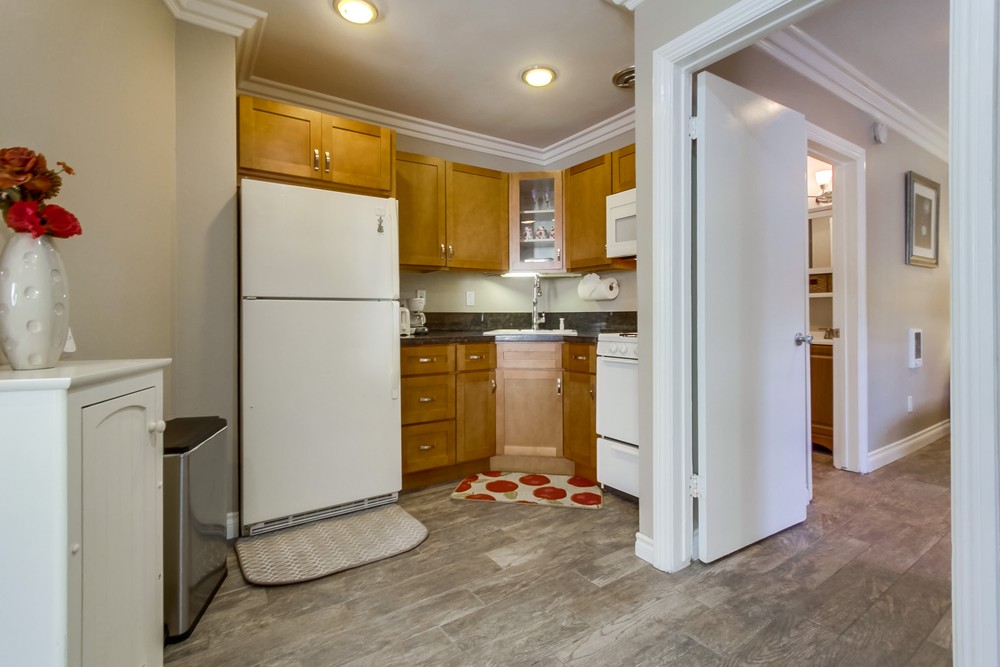 Virtual tour photo 11 of 27 for 3764 Bayside Ln #3