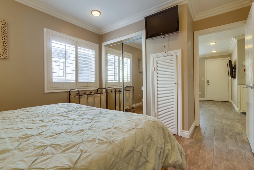 Virtual tour photo 15 of 27 for 3764 Bayside Ln #3