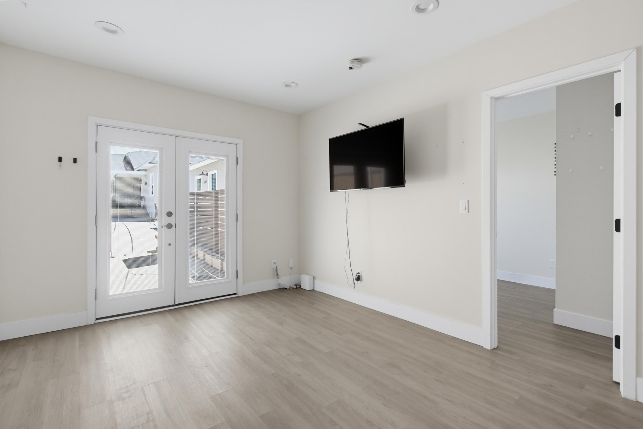 Virtual tour photo 14 of 57 for 3764 Louisiana St