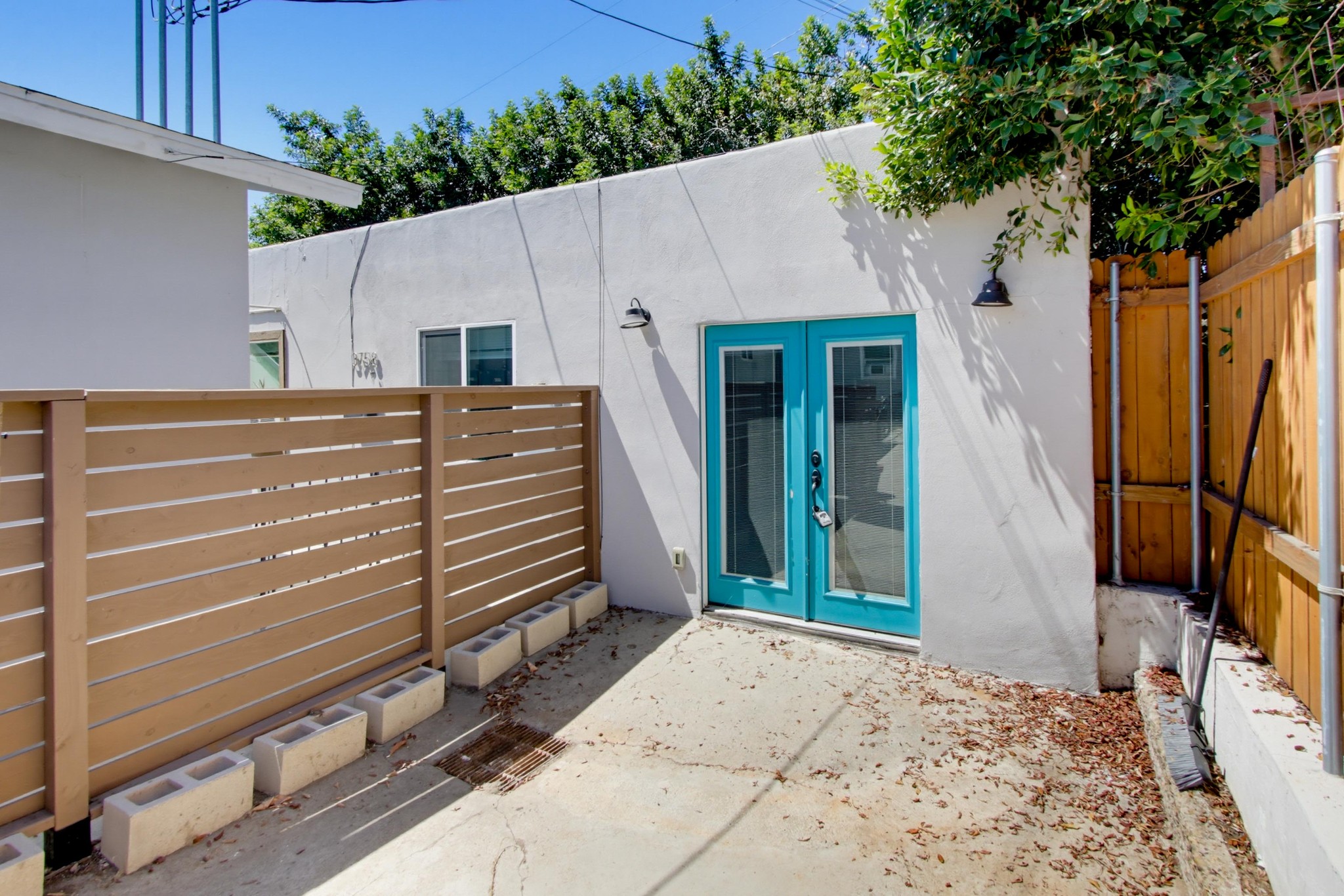 Virtual tour photo 28 of 57 for 3764 Louisiana St