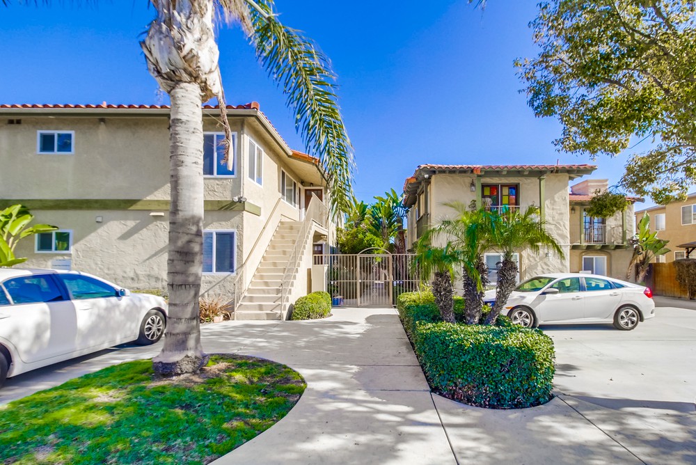 Virtual tour photo 1 of 43 for 3769 Wilson Ave