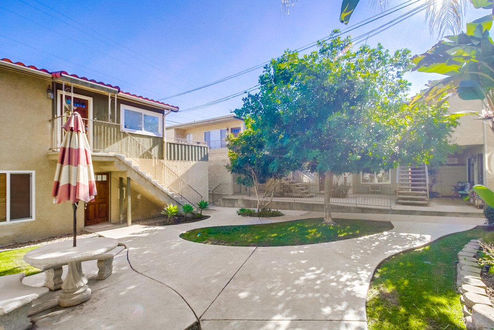 Virtual tour photo 7 of 43 for 3769 Wilson Ave