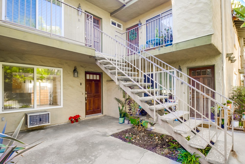 Virtual tour photo 9 of 43 for 3769 Wilson Ave
