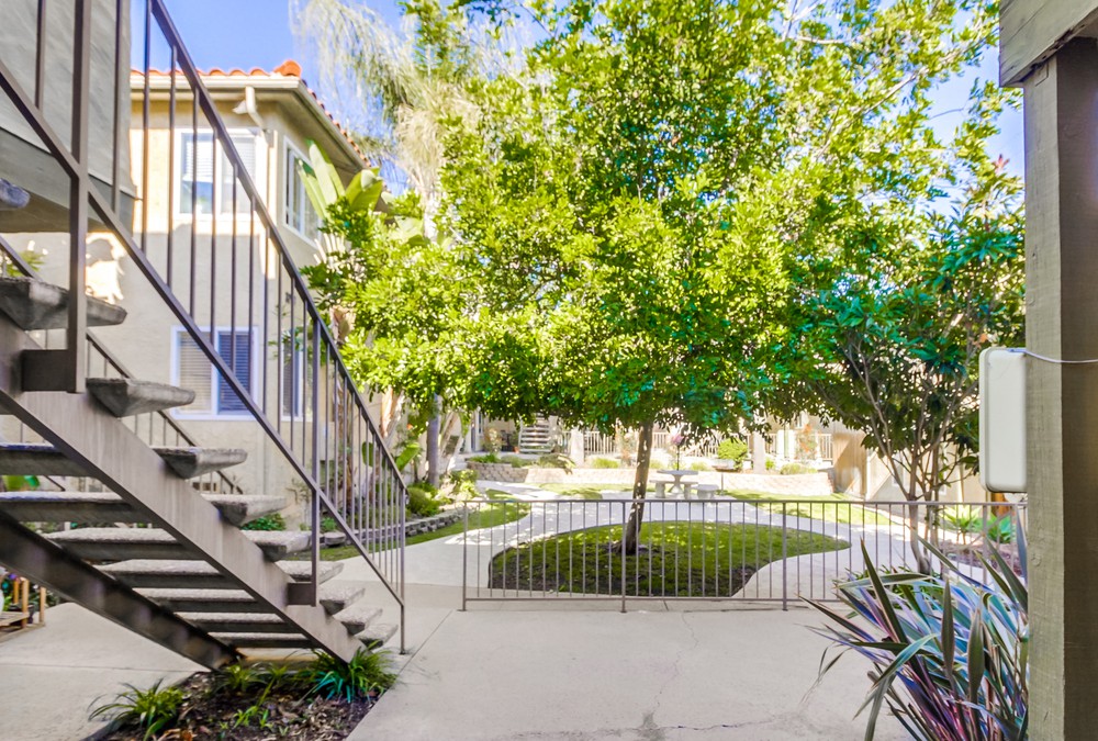 Virtual tour photo 11 of 43 for 3769 Wilson Ave