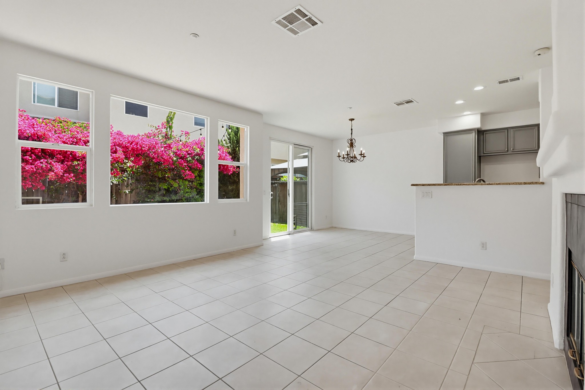 Virtual tour photo 5 of 52 for 377 Callesita Mariola