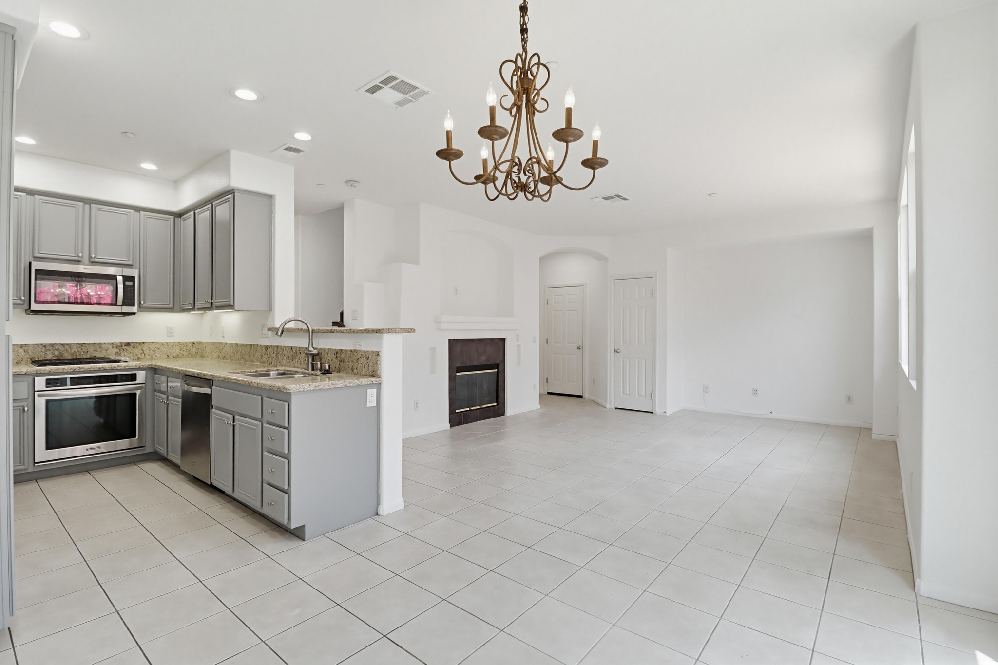 Virtual tour photo 10 of 52 for 377 Callesita Mariola