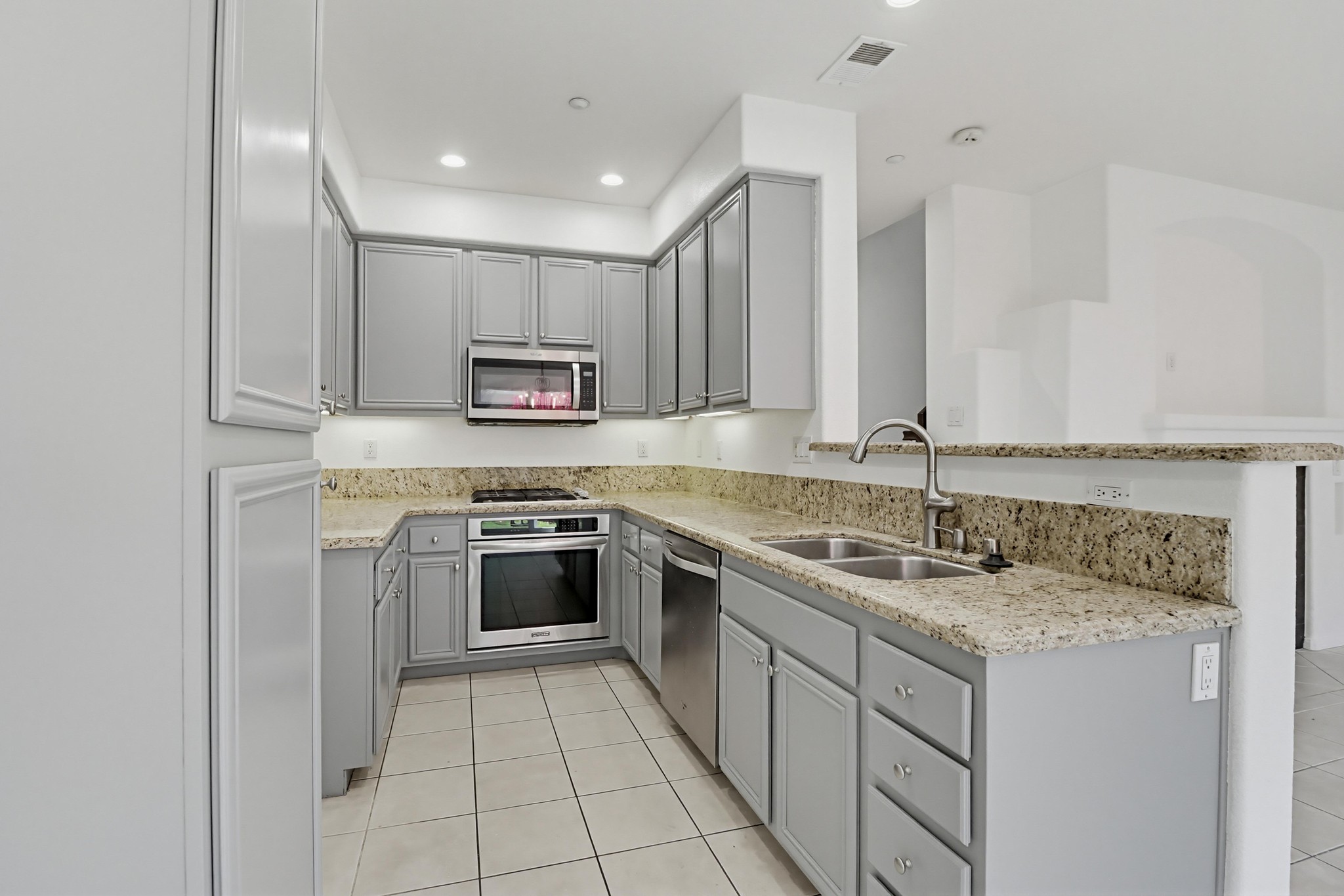 Virtual tour photo 12 of 52 for 377 Callesita Mariola