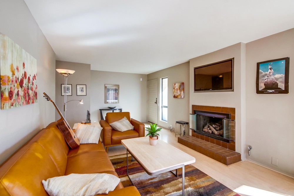 Virtual tour photo 10 of 31 for 3770 Crown Point Dr UNIT 206