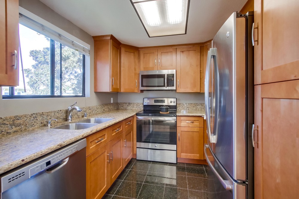 Virtual tour photo 16 of 31 for 3770 Crown Point Dr UNIT 206