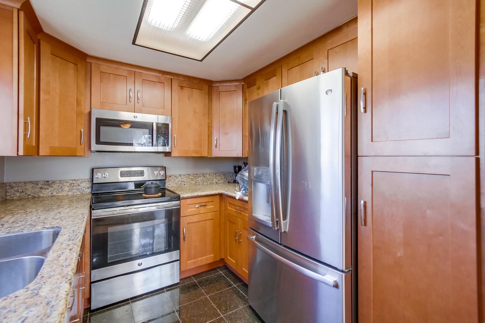 Virtual tour photo 17 of 31 for 3770 Crown Point Dr UNIT 206