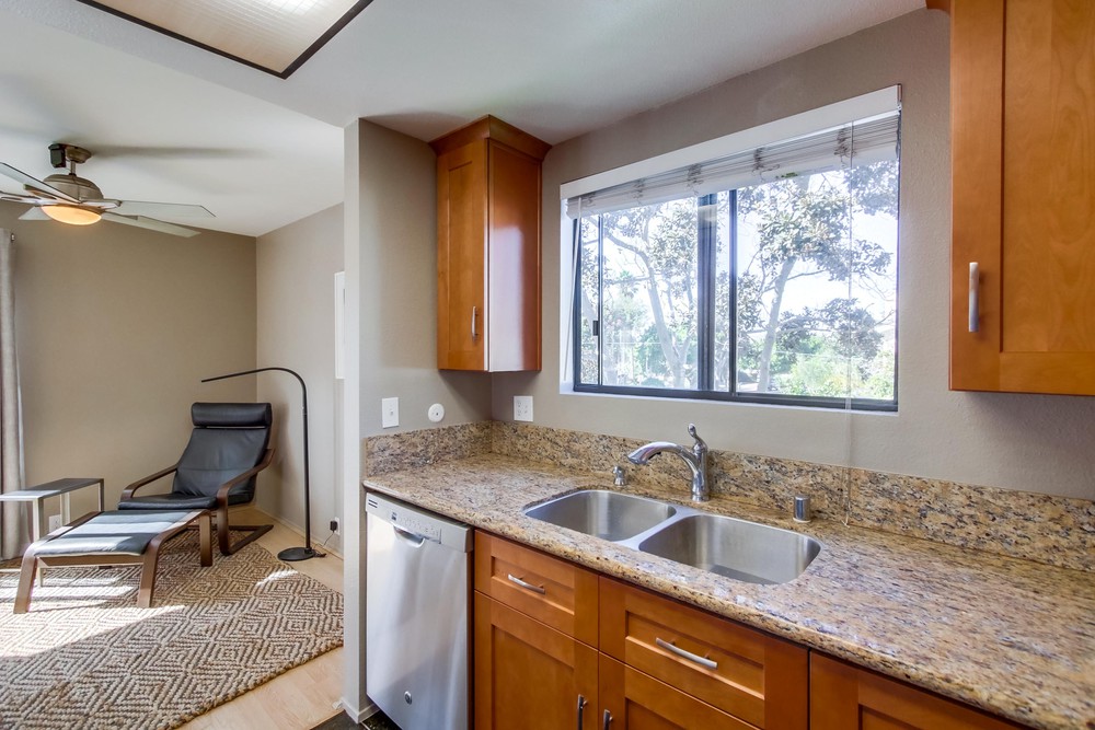 Virtual tour photo 18 of 31 for 3770 Crown Point Dr UNIT 206