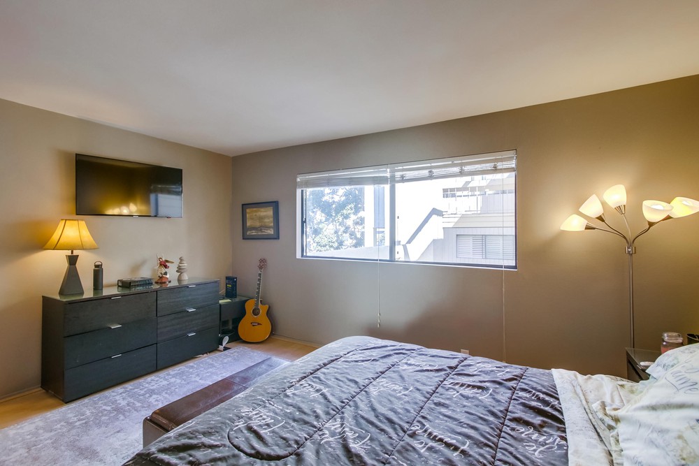 Virtual tour photo 21 of 31 for 3770 Crown Point Dr UNIT 206