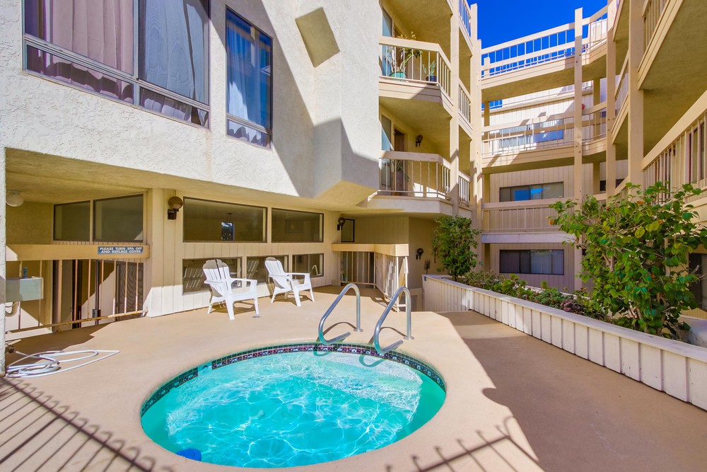 Virtual tour photo 30 of 31 for 3770 Crown Point Dr UNIT 206