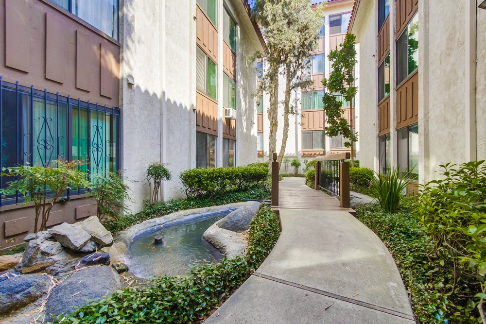 Virtual tour photo 7 of 17 for 3776 Alabama St