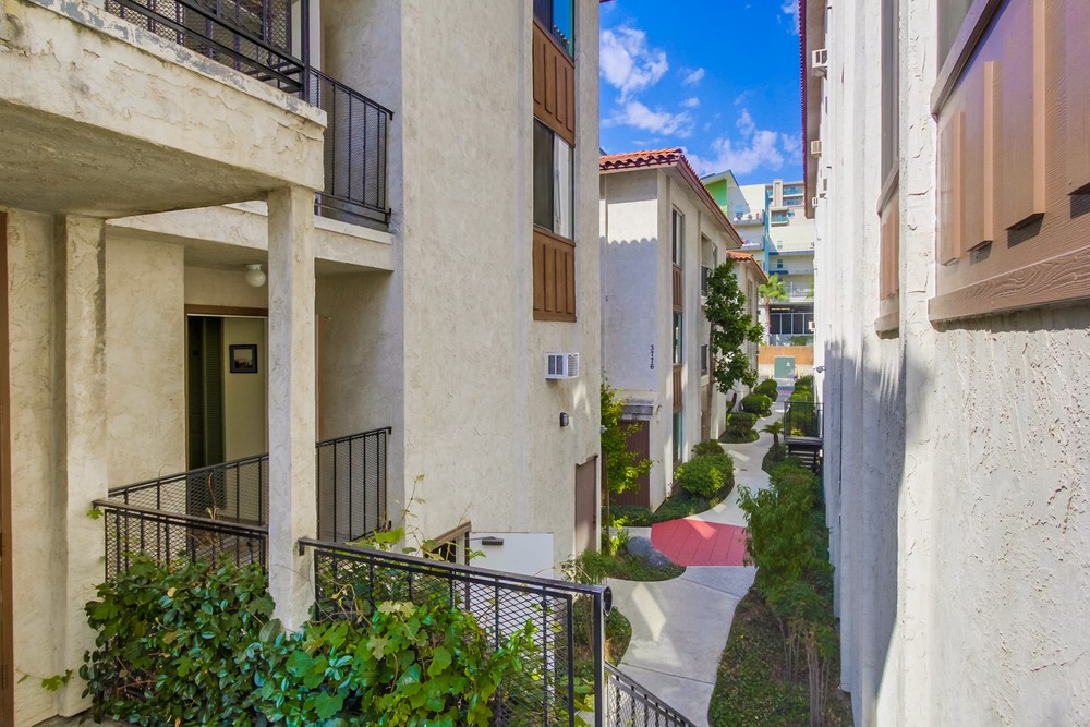 Virtual tour photo 9 of 17 for 3776 Alabama St