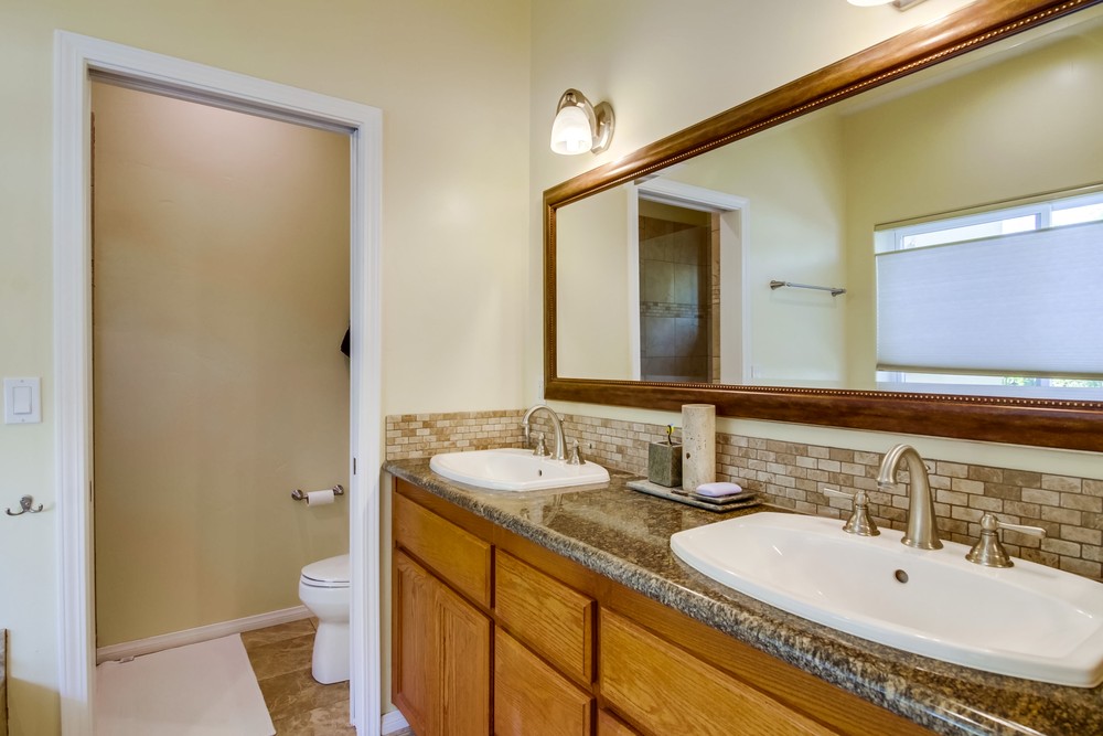 Virtual tour photo 37 of 68 for 3776 Mactibby St